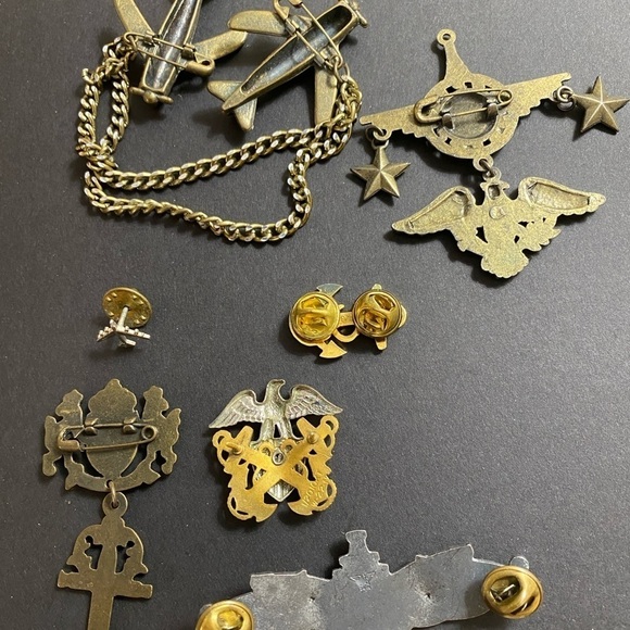 7 Military Pins Vintage Anchor, Planes, Eagles, Brass, Gold - Picture 3 of 10